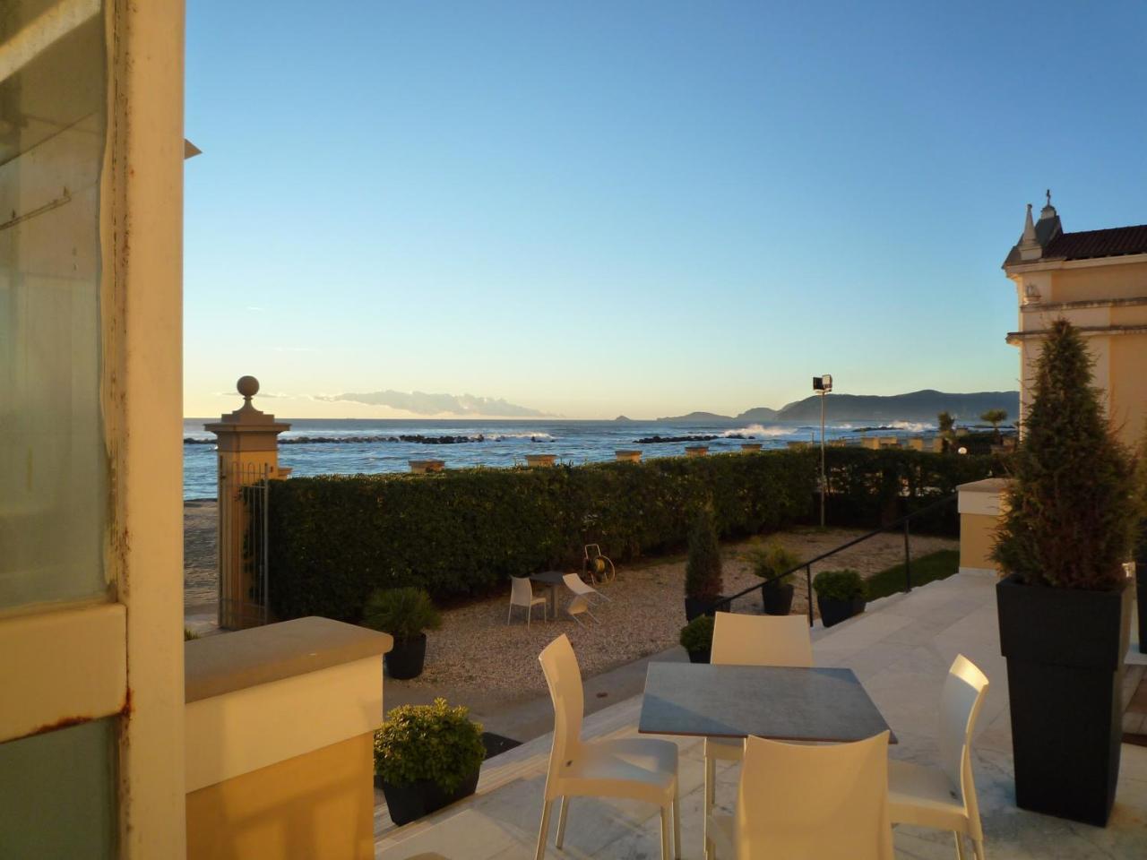 Casa F.A.C.I Hotel Marina di Massa Exterior photo